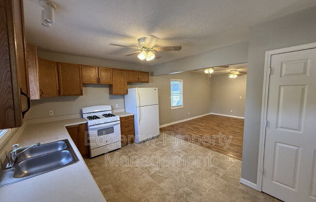 1323 BROADWAY AVE NW
