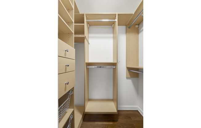 1 bed, 1 bath, 649 sqft, $6,500, Unit 5FN