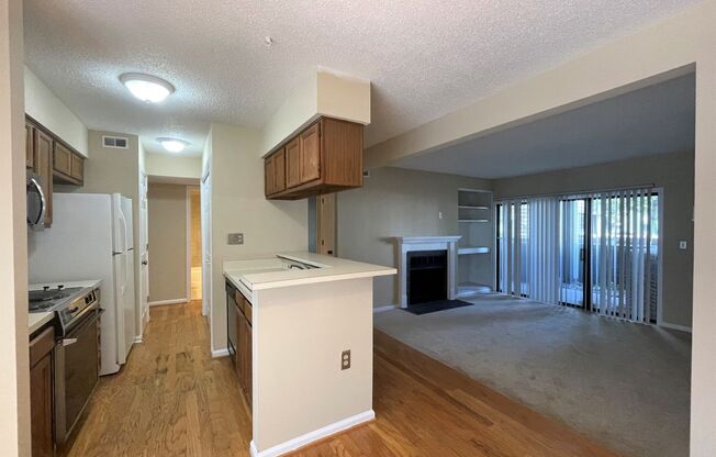 First floor condo in Barringer Square!