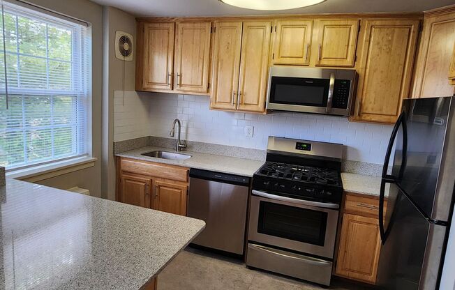1 bed, 1 bath, 663 sqft, $2,050, Unit D-06