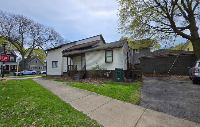 3 Bedroom 1 Bath  - Single Family Home!