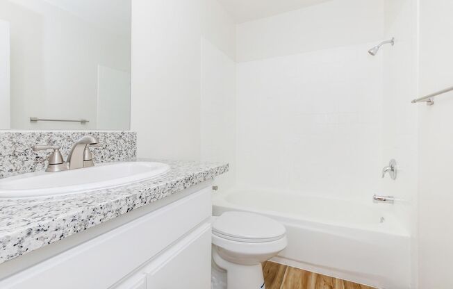 2 beds, 1 bath, 734 sqft, $1,500, Unit E10