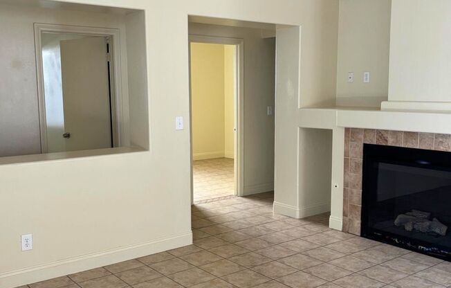 MOVE-IN READY 3BR/2BA SINGLE FAMILY HOME IN LAS VEGAS