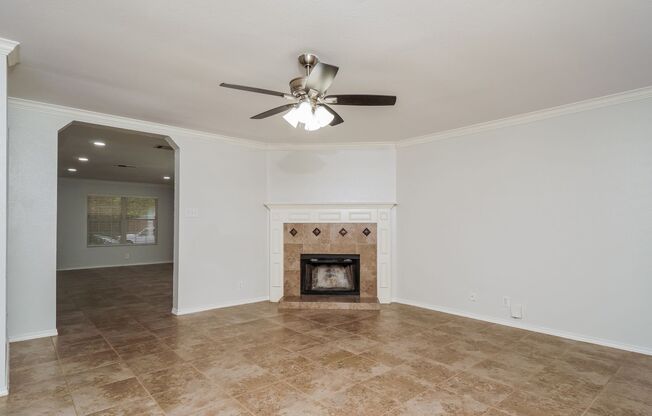 Large 5 Bedroom! $250 off the first full month!