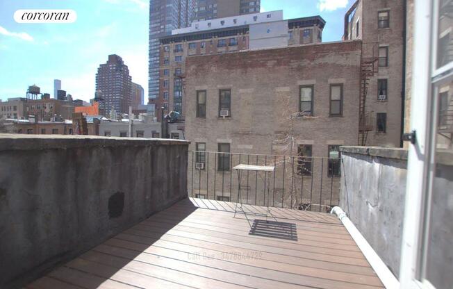 146 W 70 ST