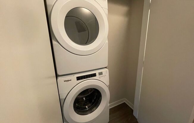 2 beds, 1 bath, 955 sqft, $1,895, Unit Cream City Lofts-412