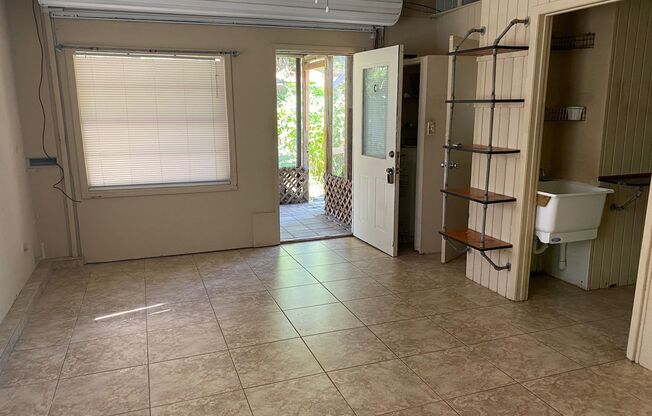 Affordable Efficiency Unit Available! Great Location Adjacent to College Park!