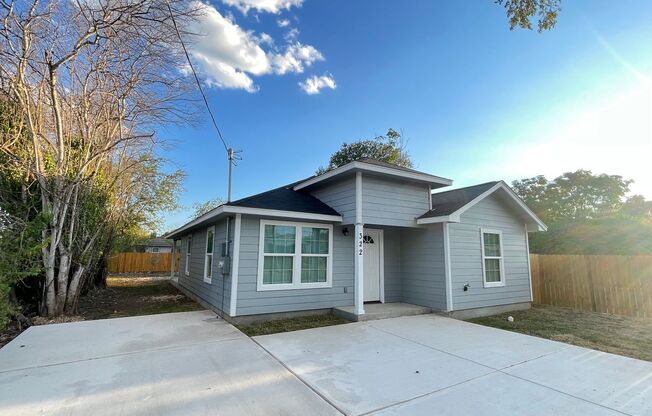 3 beds, 2 baths, $1,525