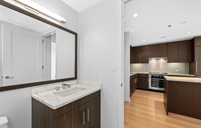 1 bed, 1.5 baths, 875 sqft, $4,800, Unit 811