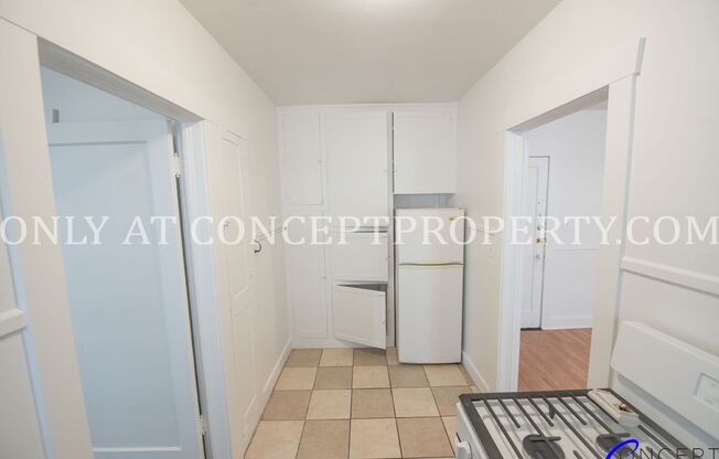 1 bed, 1 bath, 500 sqft, $999, Unit 13