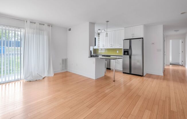 Lovely 2 BR/1 BA condo in Anacostia!