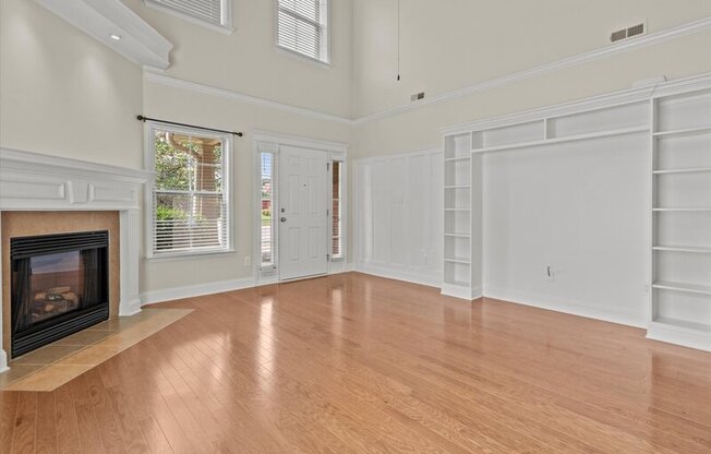2525 MILLWOOD CIR SE