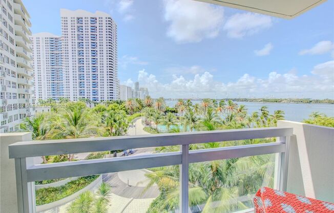 2 beds, 2 baths, 1,072 sqft, $4,750, Unit 1500 Bay Rd # 52-8S (A11636802)