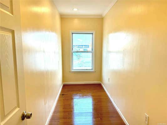 3 beds, 1 bath, $2,595, Unit 2