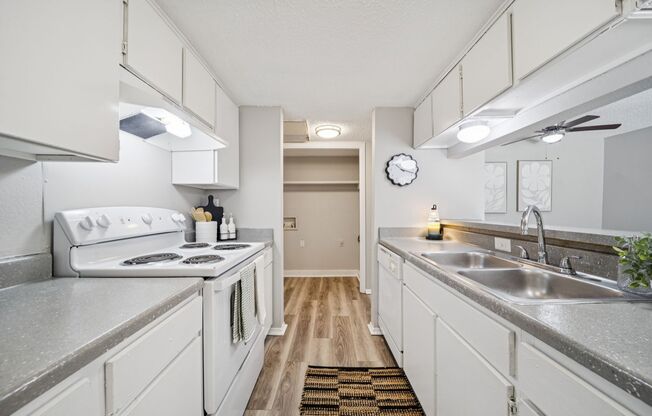 2 beds, 2 baths, 968 sqft, $949, Unit 86005