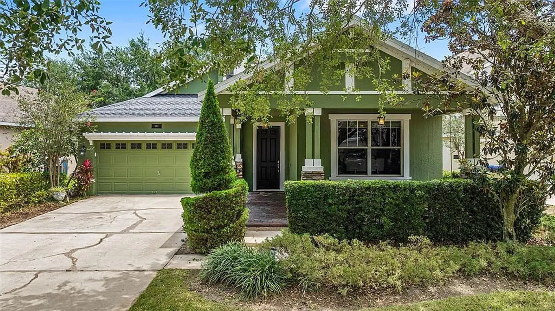 Windermere single family house with water view and no rear neighbors!