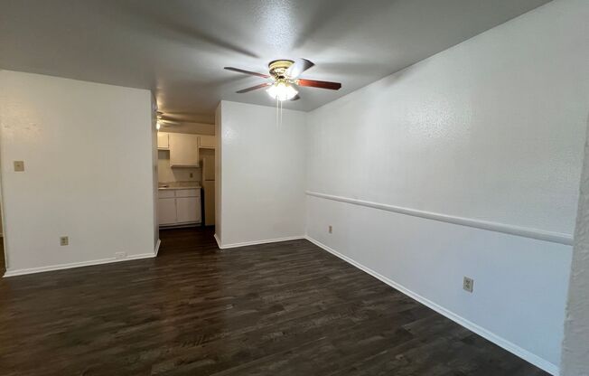 2 beds, 2 baths, 1,000 sqft, $1,315, Unit 411