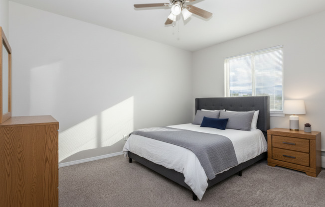 2 beds, 1 bath, 690 sqft, $1,169, Unit 3006-108