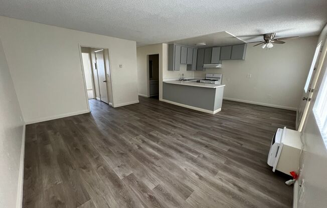 2 beds, 1.5 baths, 754 sqft, $2,325, Unit 220