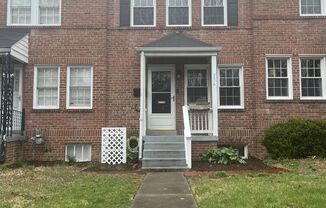Alexandria/Del Ray - 536 E Nelson Avenue - $3,195.00