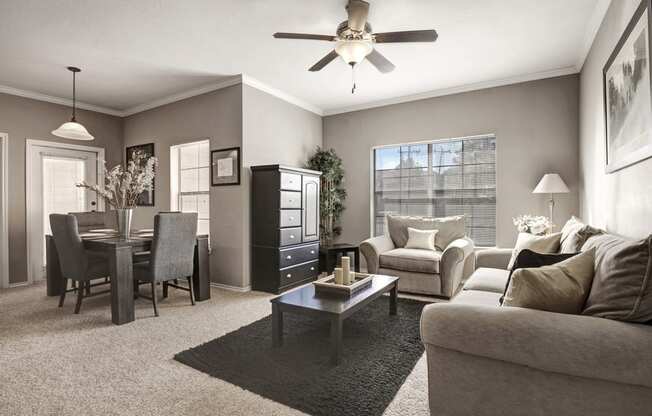 Welcome to Stoneleigh on May Apartment Homes