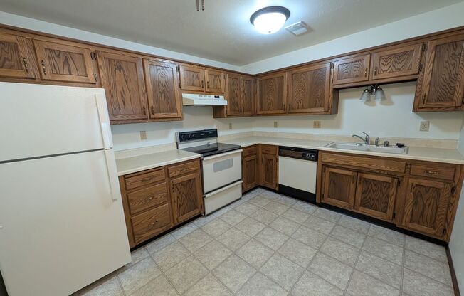 2 beds, 2 baths, 1,034 sqft, $1,279, Unit 1401 043