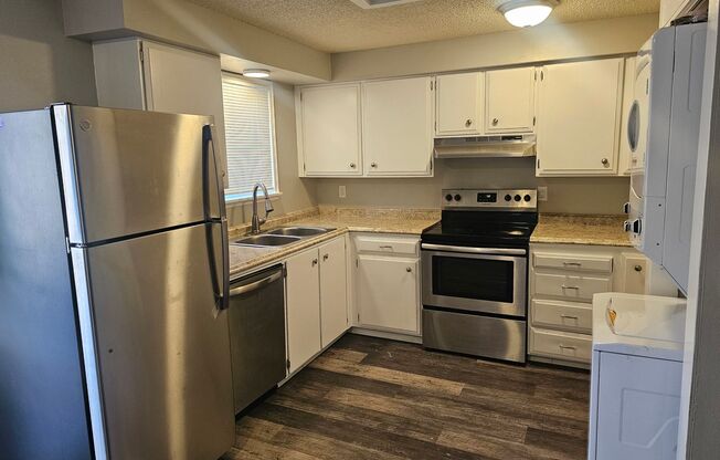 5115 (SAMAVI LLC) New England Townhomes