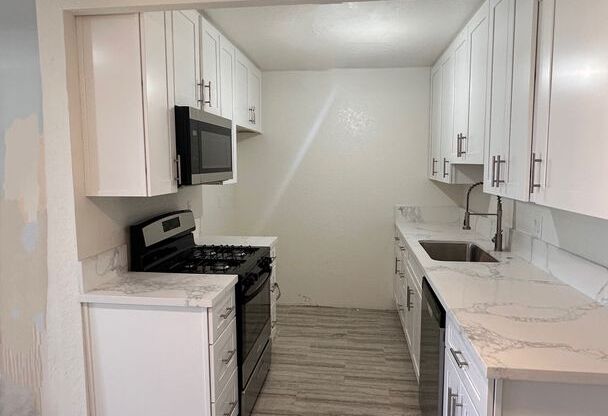 1 bed, 1 bath, $2,245, Unit 203