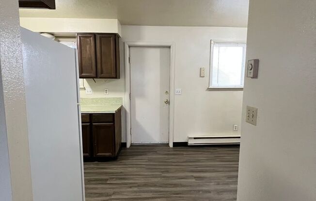 2 beds, 1 bath, $925, Unit 1150 McKinley Ave