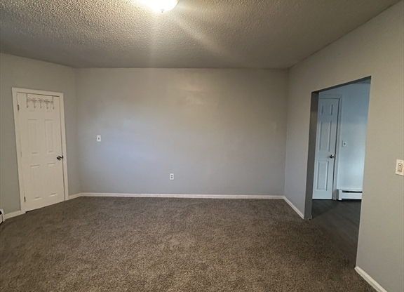 1 bed, 1 bath, 1,200 sqft, $2,300, Unit 2