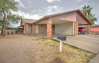 READY TO TOUR NOW! Adorable 2 Bath 1 Bed Home in Glendale