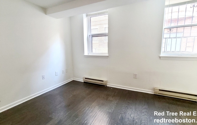2 beds, 1 bath, 800 sqft, $3,800, Unit D