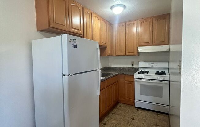 1 bed, 1 bath, $1,600, Unit 11