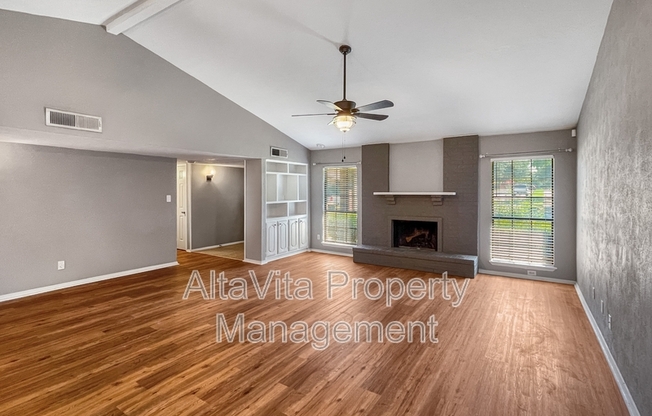 4213 AVON CT