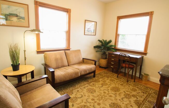 3 beds, 3 baths, 2,000 sqft, $2,850