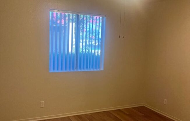 2 beds, 1 bath, 730 sqft, $1,600, Unit 151