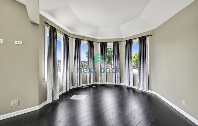 Beautiful home with 4 beds, 3.5 baths for rent