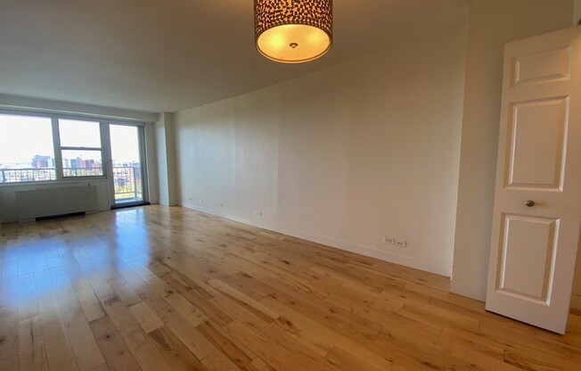 1 bed, 1 bath, 605 sqft, $3,800, Unit 18K