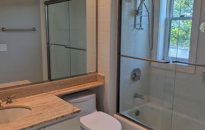 2 beds, 2 baths, 1,300 sqft, $5,300, Unit 202