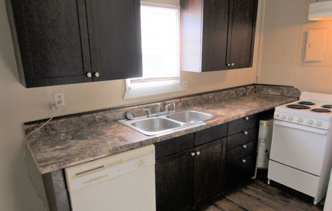 Coming Soon: 2 Bedroom, 1 Bath (Plus Bonus Room) in Tyler, TX!