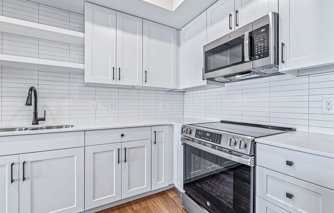 3 beds, 2 baths, 1,275 sqft, $1,999, Unit 1-206