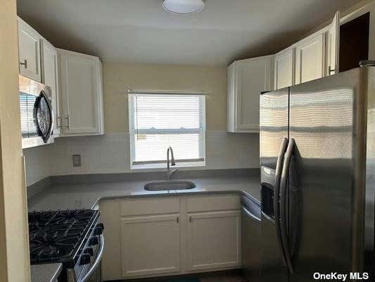 3 beds, 2 baths, $2,800, Unit 1