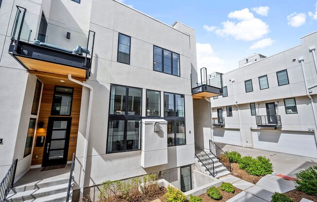 Corner Unit 3BD, 5BA Luxury Townhome at 9th + CO