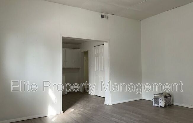 1015 W 13 ST