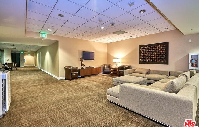 2 beds, 2 baths, 1,690 sqft, $3,800, Unit 405