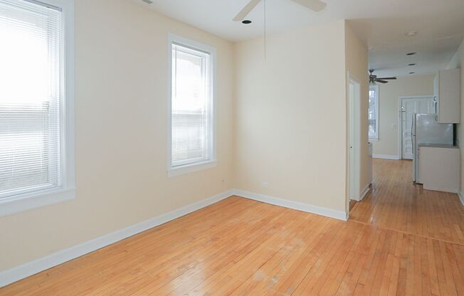 2 beds, 1 bath, 835 sqft, $1,995, Unit 2318-2R