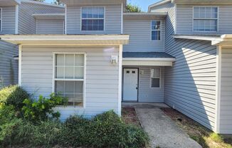 648 Virginia Oak Ct, Fort Walton Beach, FL 32548 MOVE IN SPECIAL!! $250 off 1st Months Rent!!!