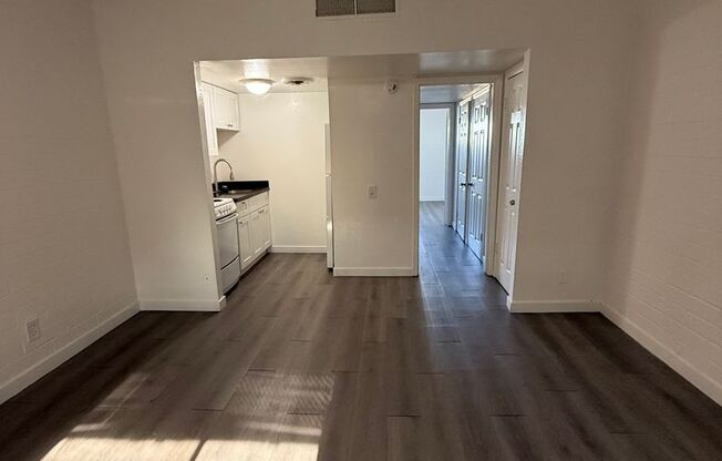 1 bed, 1 bath, 530 sqft, $1,050, Unit 227