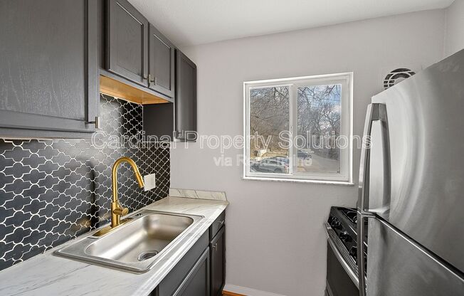 3271 MORRISON AVE