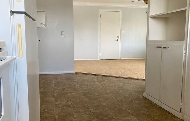 1 bed, 1 bath, 650 sqft, $1,175, Unit 11